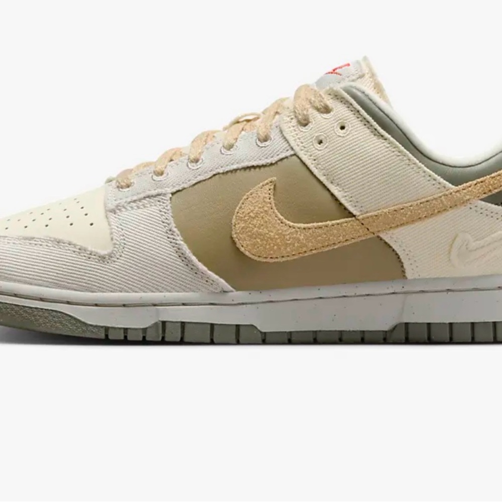 Nike Womens coconut creamm low dunks